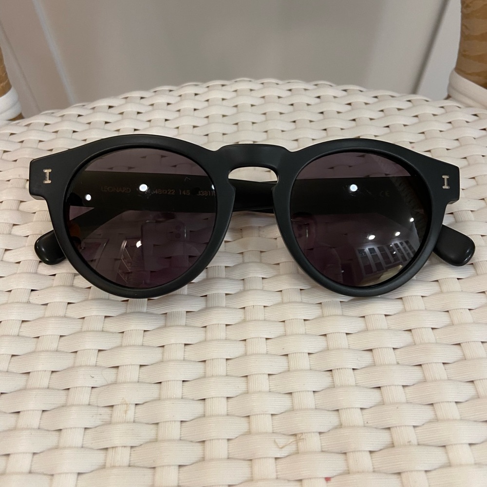 Illesteva Leonard Sunglasses Matte Black Grey Lenses